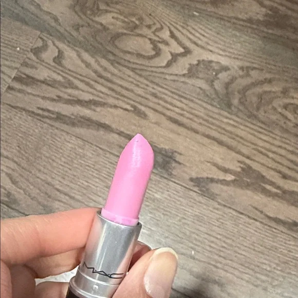 MAC Saint Germain Lipstick - Picture 4 of 4